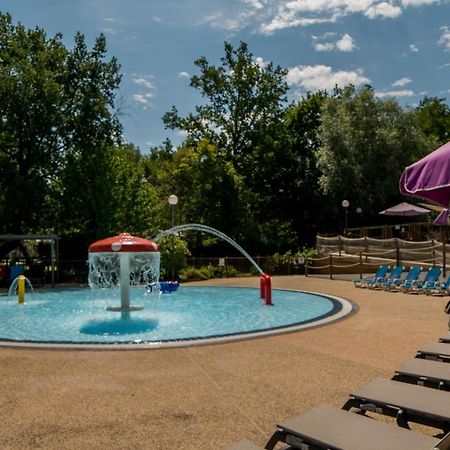 Le Camping Des 3 Lacs Belmont-Tramonet Exteriör bild
